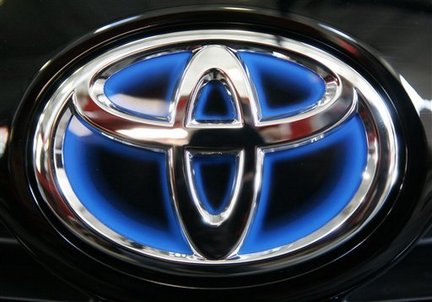 Toyota on Worldwide Sales Of Toyota Hybrids Top 4 Million Units   Lacarguy News